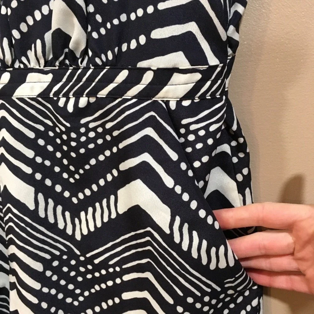 J.Crew Chevron Romper Womens 2 Navy White Preppy‎ Coastal Beachy Nautical Shorts